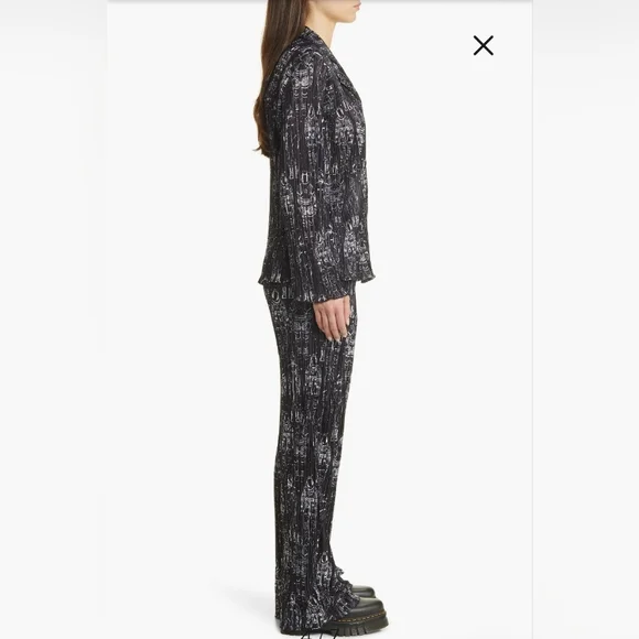 NWT/ lala Interstellar Astronauts Long Sleeve Plissé Top & High Waist Pants - Picture 4 of 13